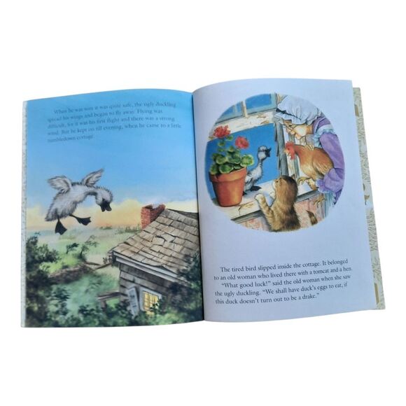 Little Golden Books Set - The Happy Golden ABC & The Ugly Duckling - Picture 6 of 6